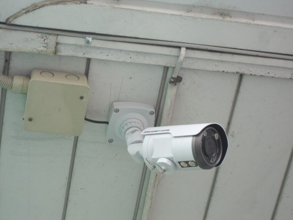 交換後の日本防犯システムの新規監視カメラ